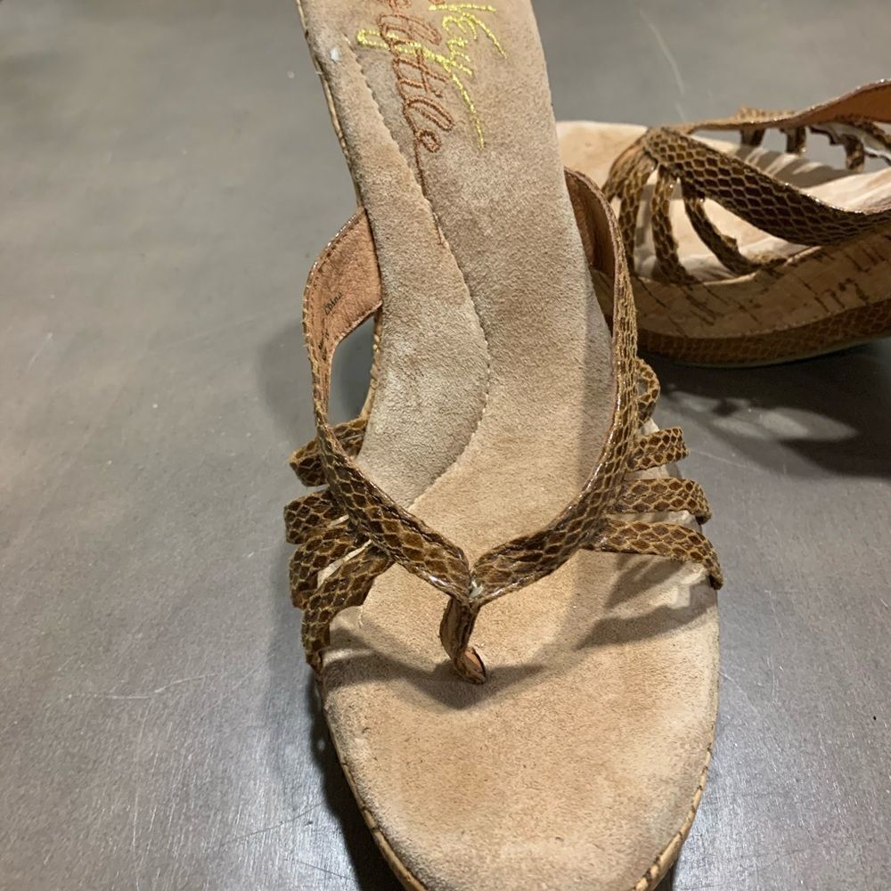 Very volatile Block Heal sandals - Picture 5 of 7
